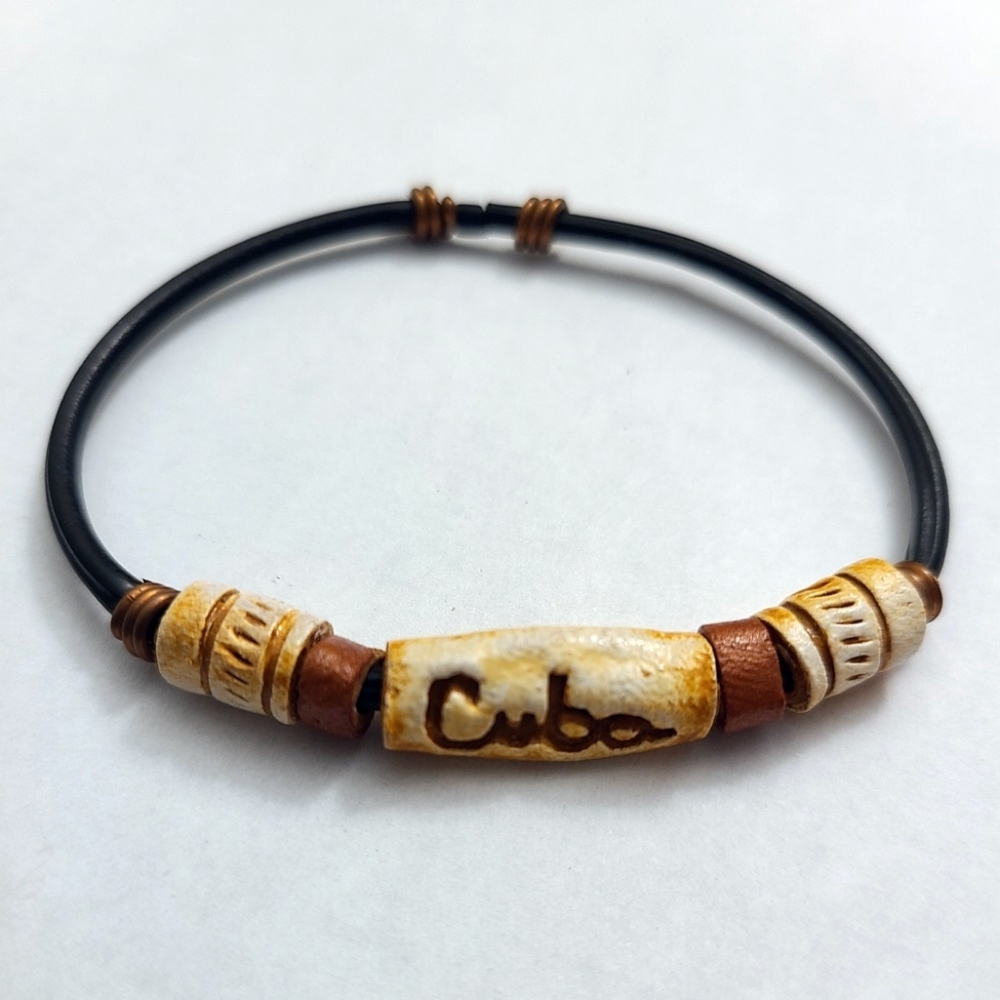 Cuba Souvenir Brown Black White Bead Bracelet